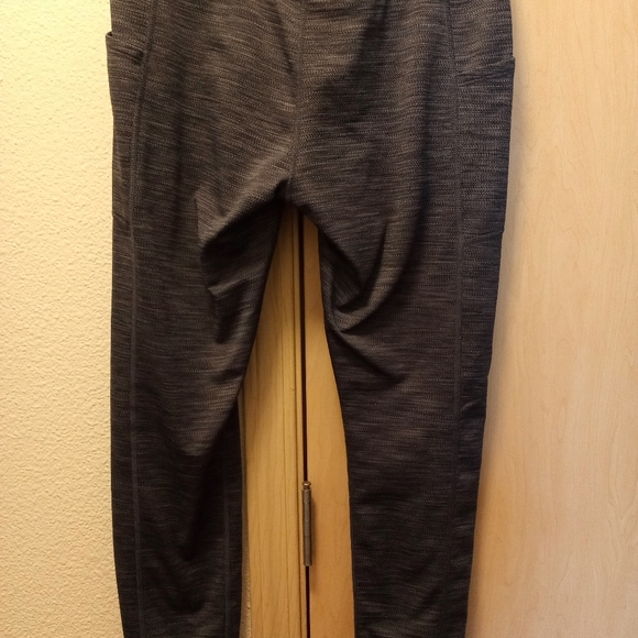 Mondetta pocket gray leggings size M - Picture 2 of 3